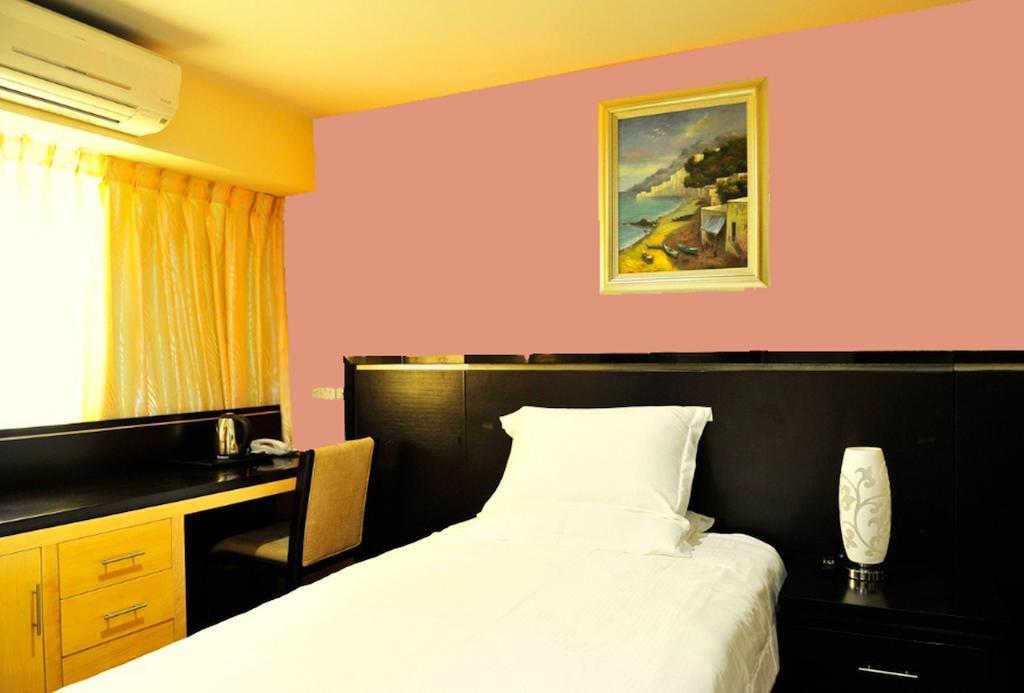 ฮอลล์มาร์ค คราวน์ โฮเต็ล Hotel Malacca ภายนอก รูปภาพ