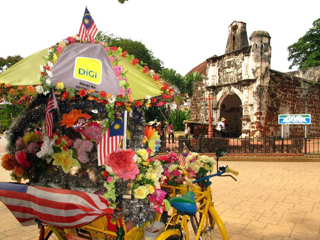 ฮอลล์มาร์ค คราวน์ โฮเต็ล Hotel Malacca ภายนอก รูปภาพ