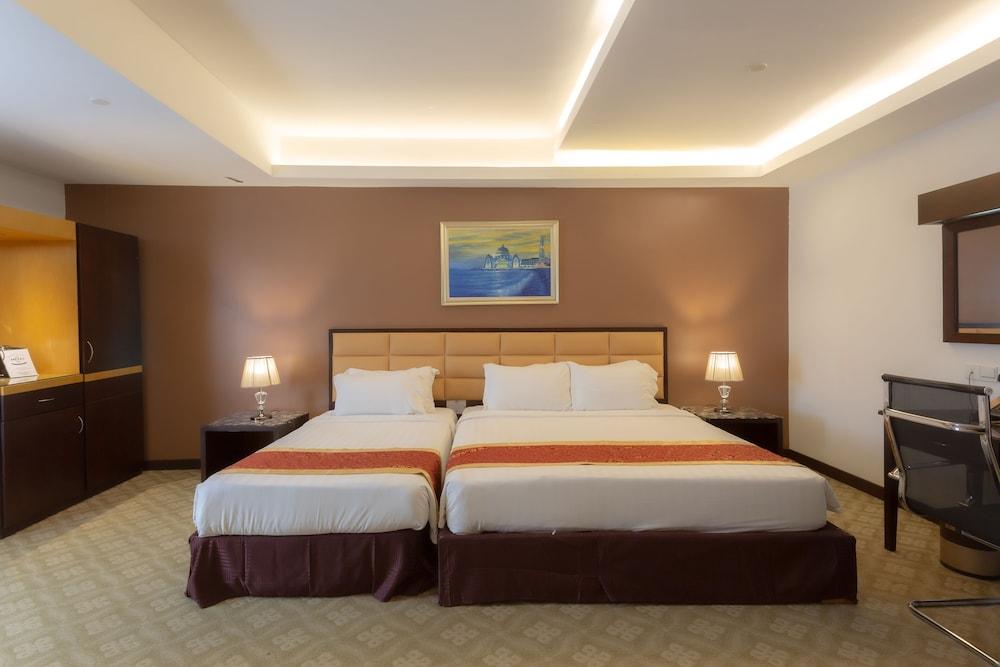 ฮอลล์มาร์ค คราวน์ โฮเต็ล Hotel Malacca ภายนอก รูปภาพ