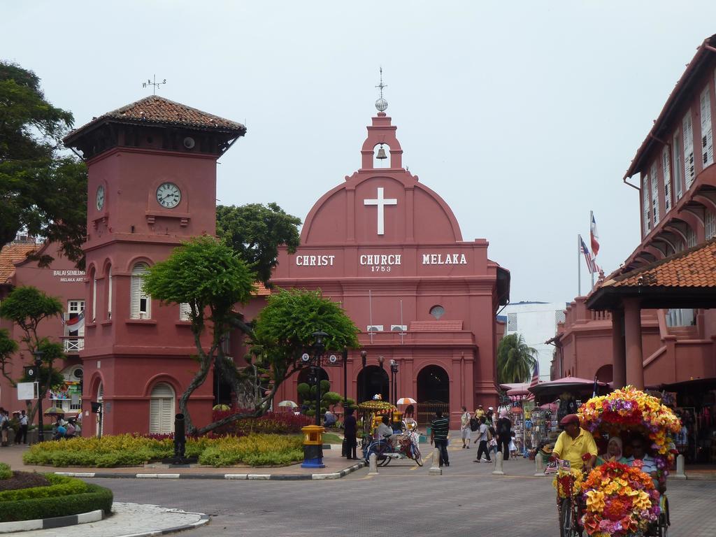 ฮอลล์มาร์ค คราวน์ โฮเต็ล Hotel Malacca ภายนอก รูปภาพ